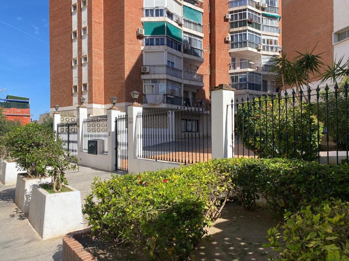Lafrenchtouch - Coqueto Estudio Terraza Con Vistas Torremolinos Exterior photo